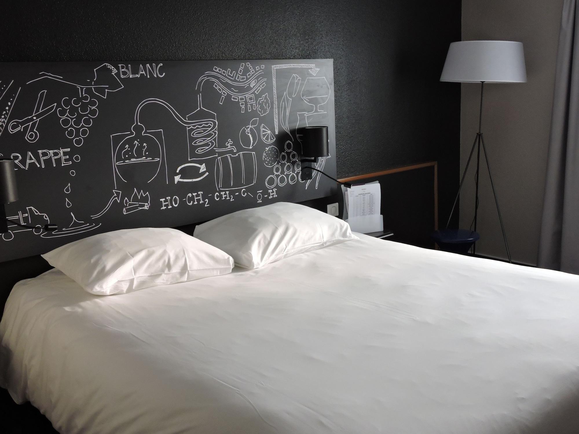 Ibis Styles Cognac Hotell Châteaubernard Exteriör bild