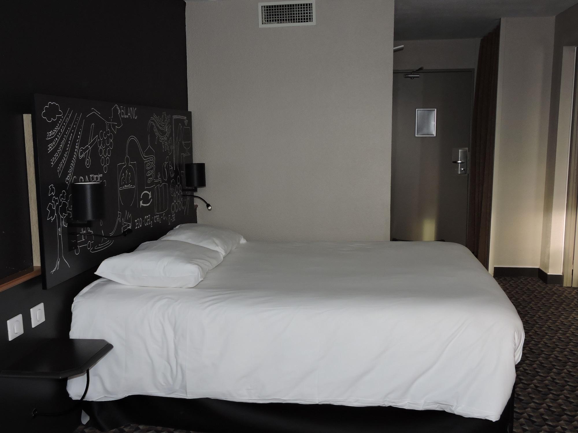 Ibis Styles Cognac Hotell Châteaubernard Exteriör bild