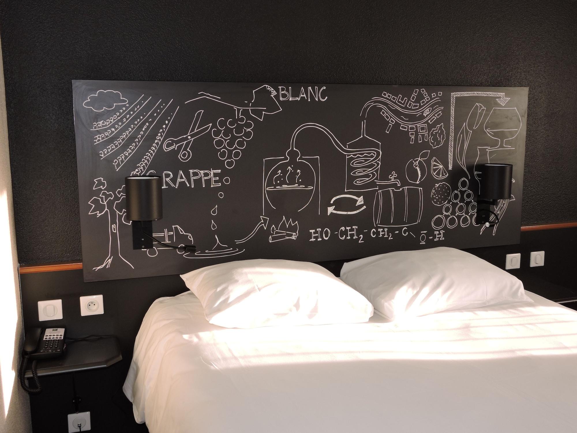 Ibis Styles Cognac Hotell Châteaubernard Exteriör bild