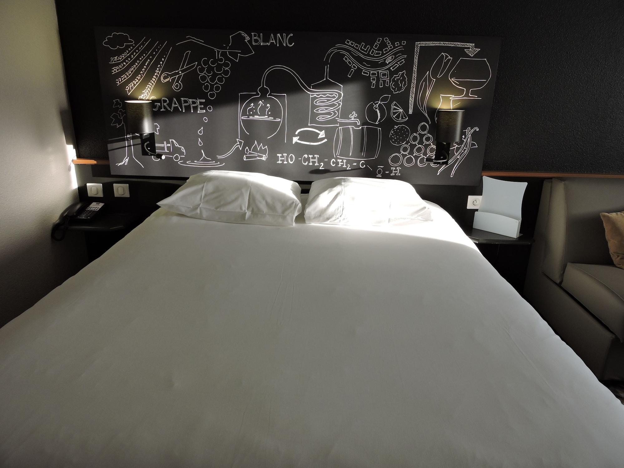Ibis Styles Cognac Hotell Châteaubernard Exteriör bild