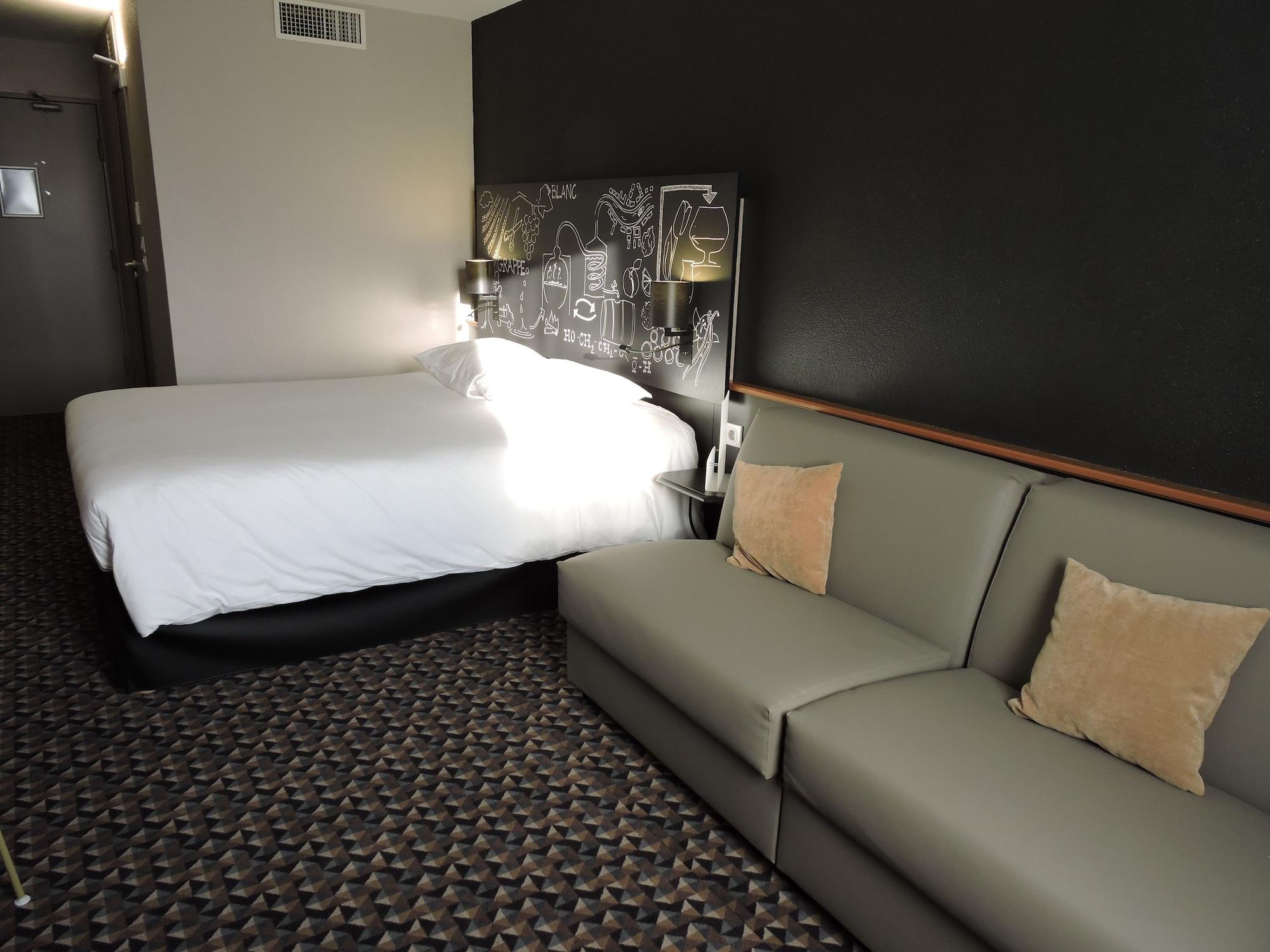 Ibis Styles Cognac Hotell Châteaubernard Exteriör bild