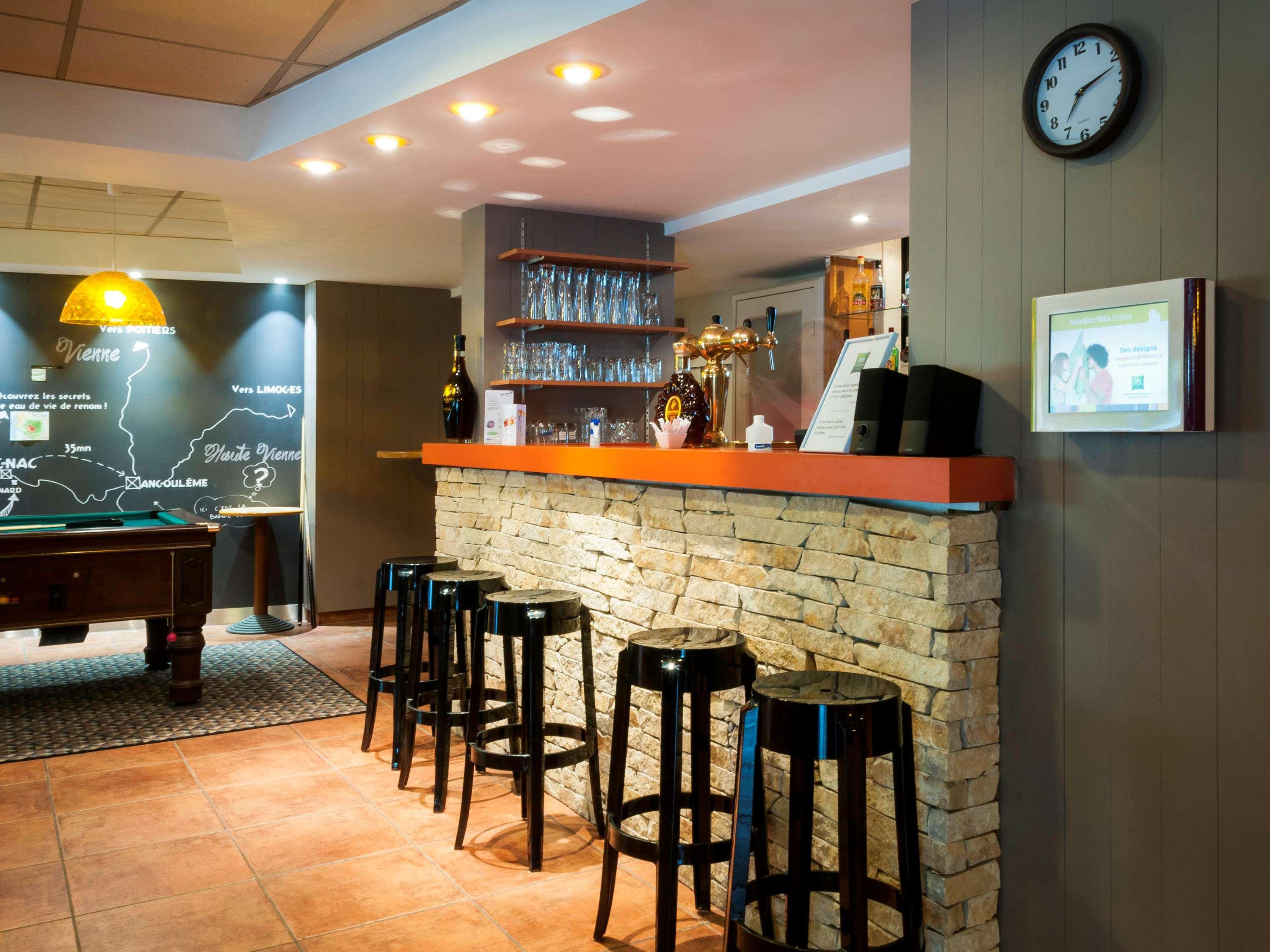 Ibis Styles Cognac Hotell Châteaubernard Exteriör bild