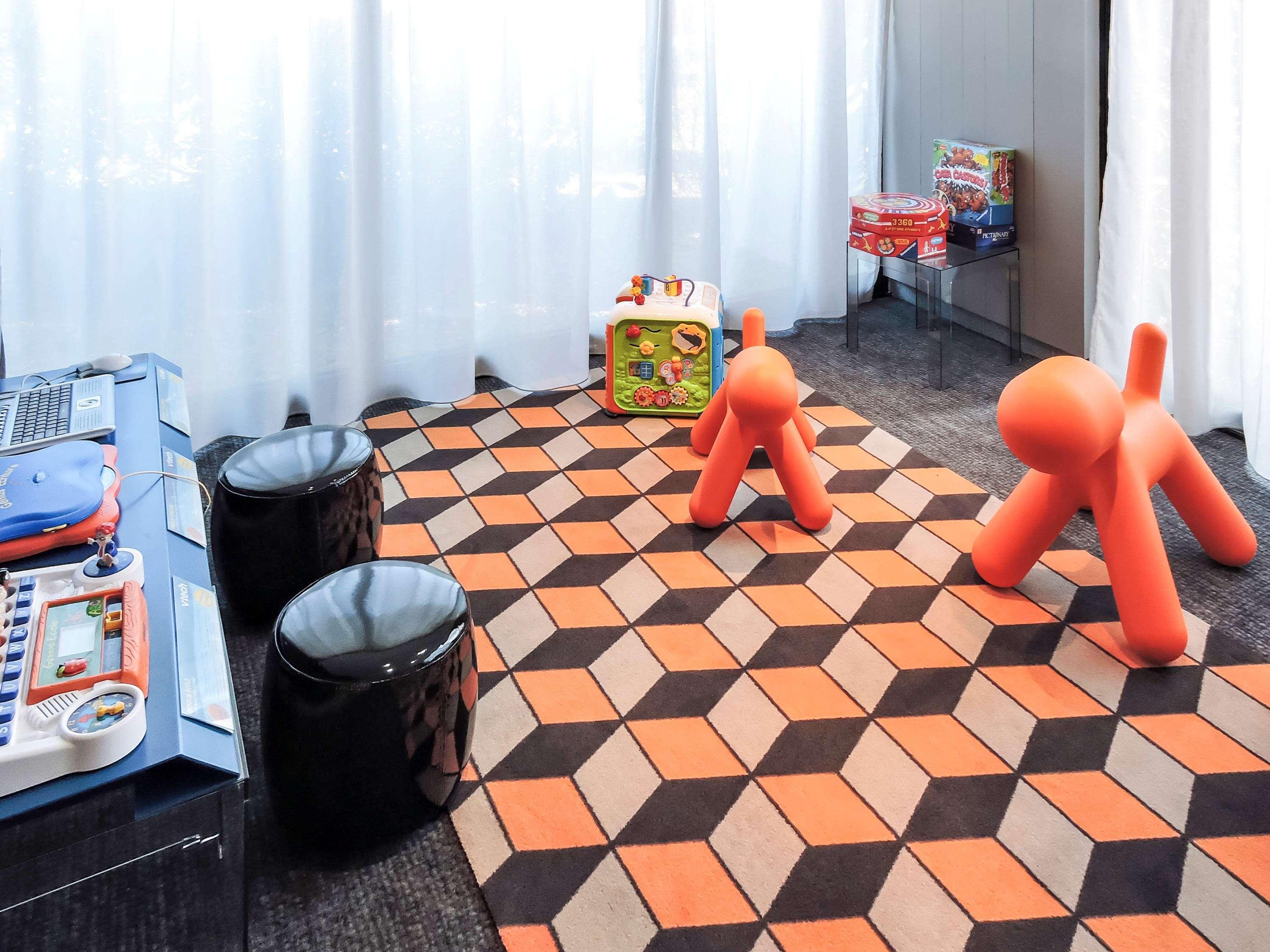 Ibis Styles Cognac Hotell Châteaubernard Exteriör bild