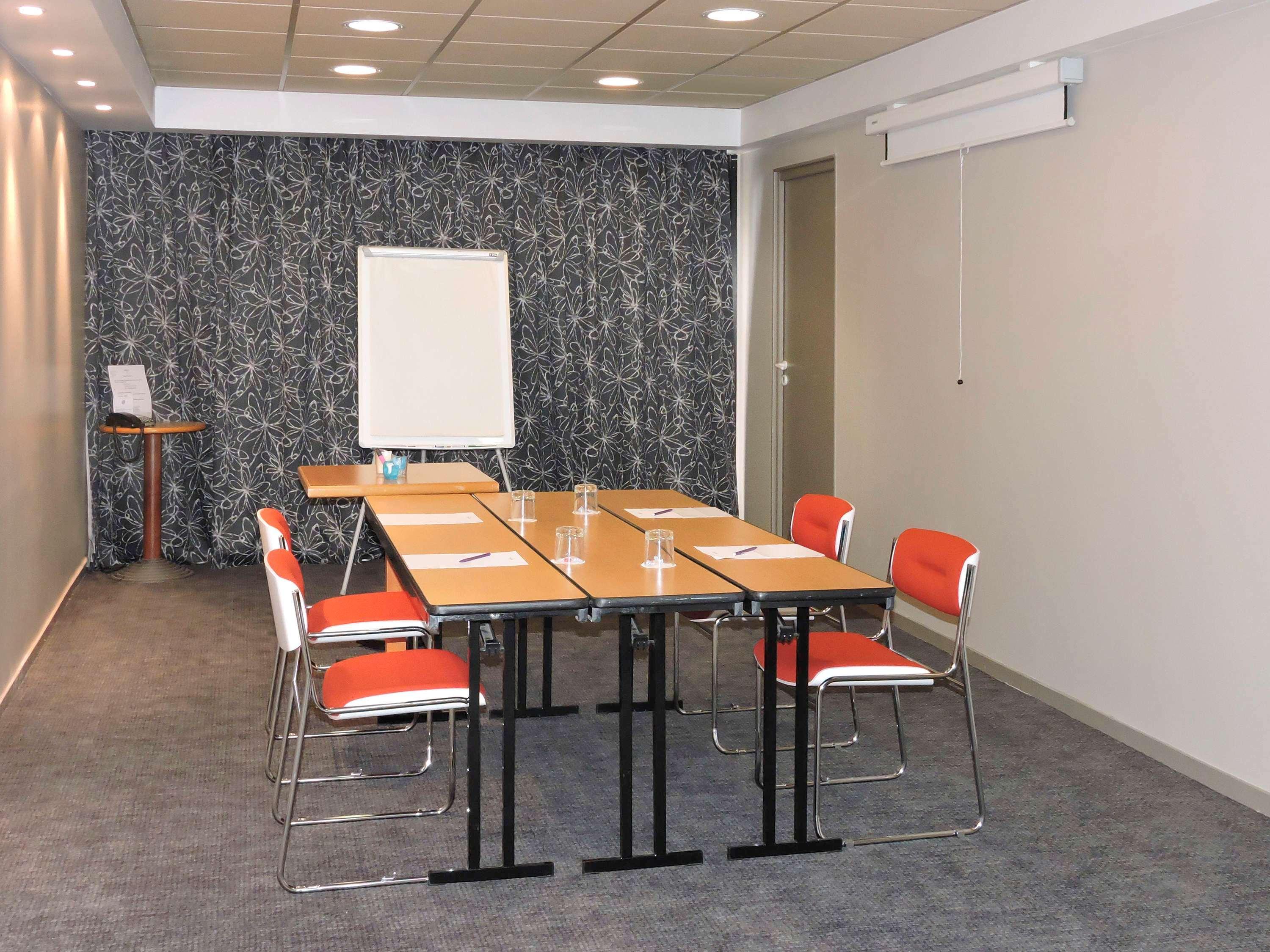Ibis Styles Cognac Hotell Châteaubernard Exteriör bild