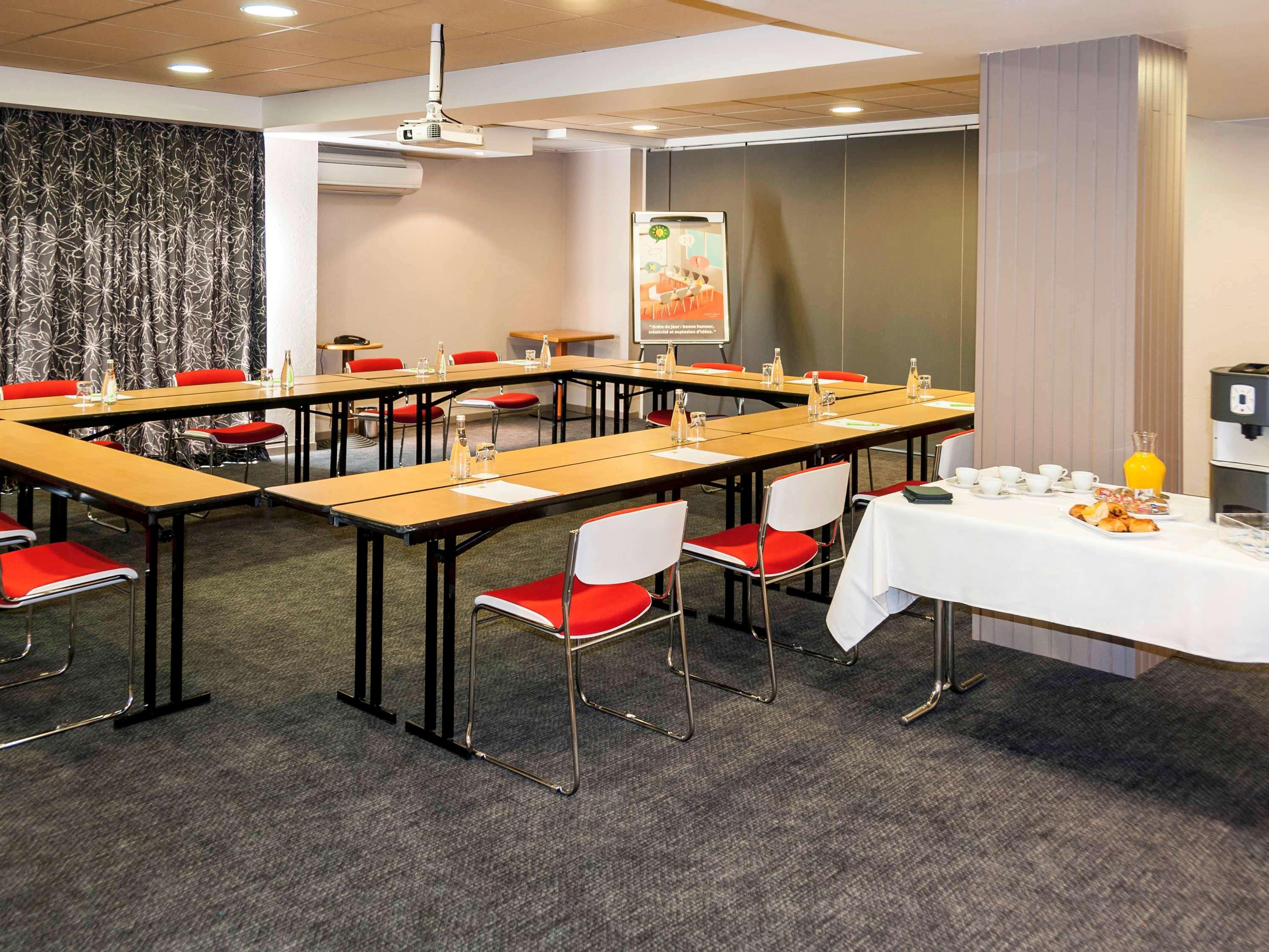Ibis Styles Cognac Hotell Châteaubernard Exteriör bild
