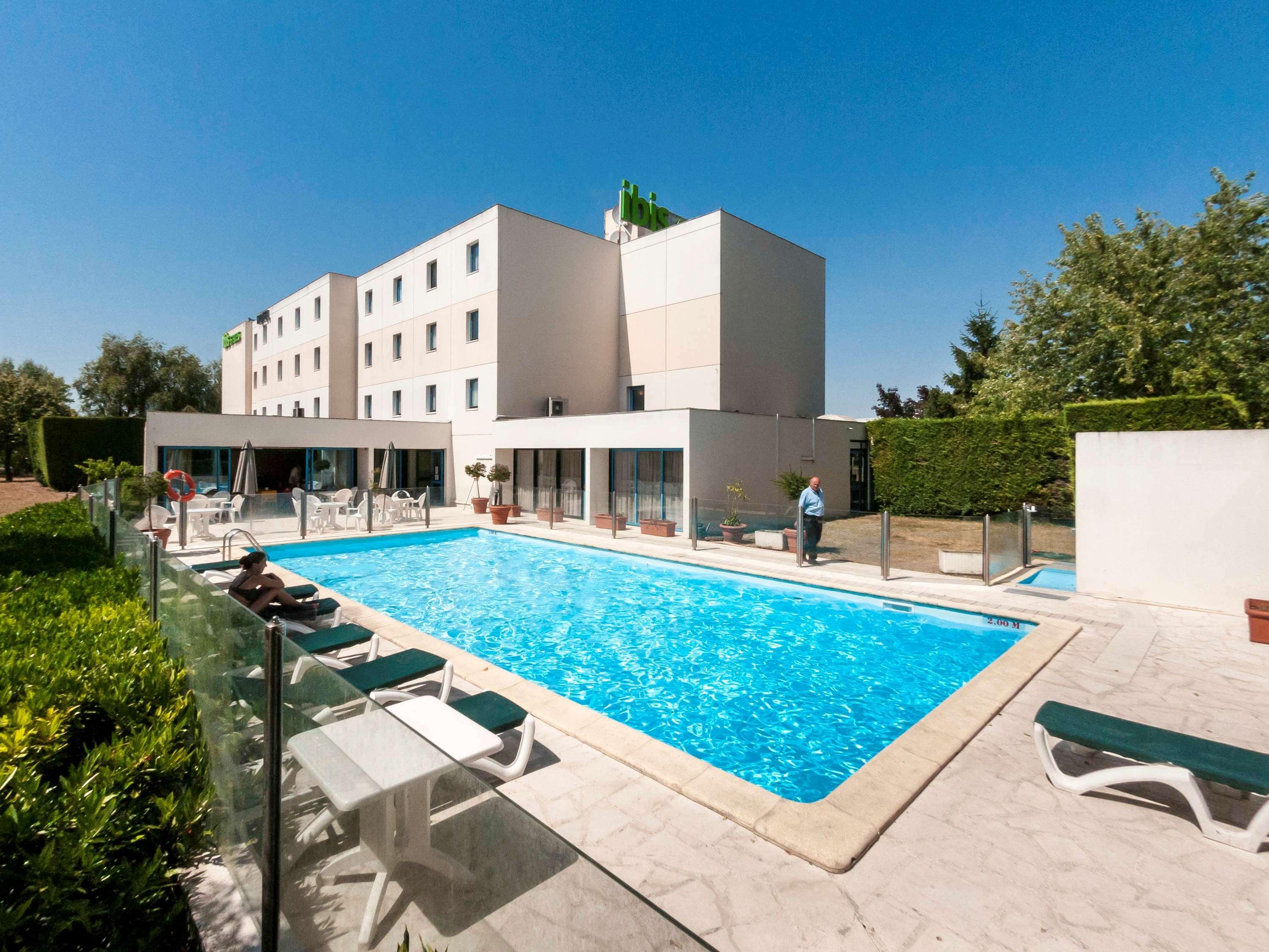 Ibis Styles Cognac Hotell Châteaubernard Exteriör bild