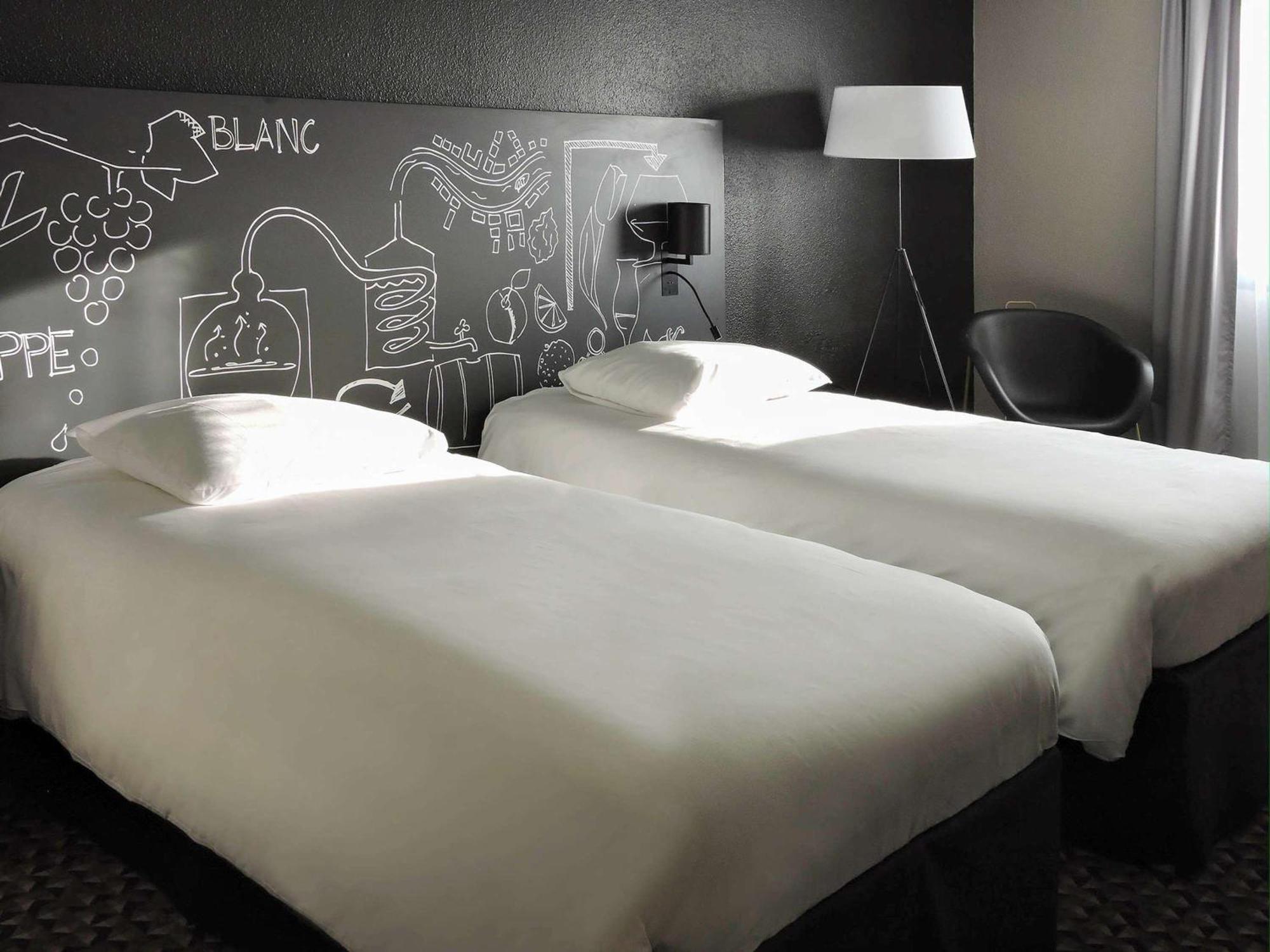 Ibis Styles Cognac Hotell Châteaubernard Exteriör bild