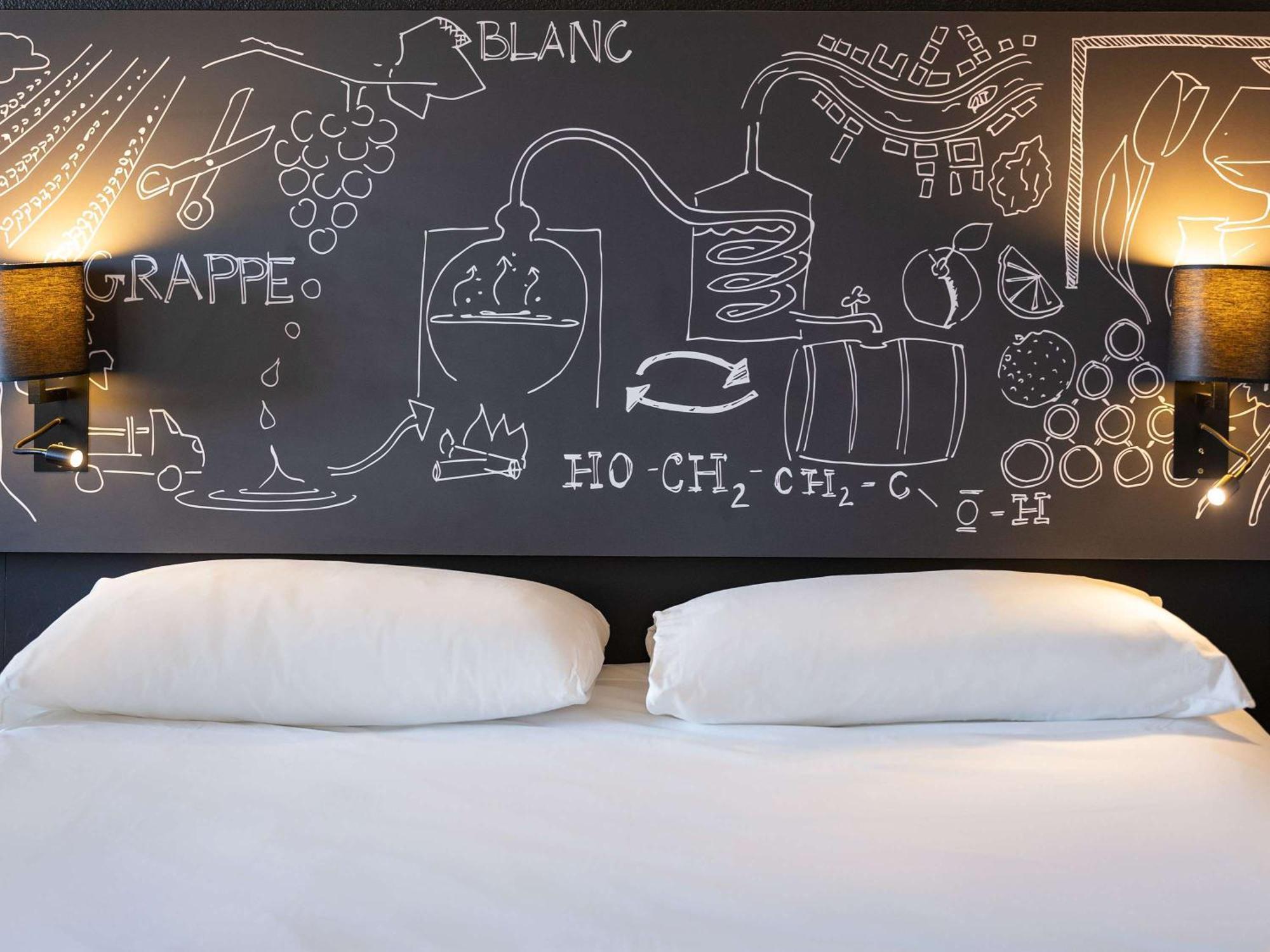 Ibis Styles Cognac Hotell Châteaubernard Exteriör bild